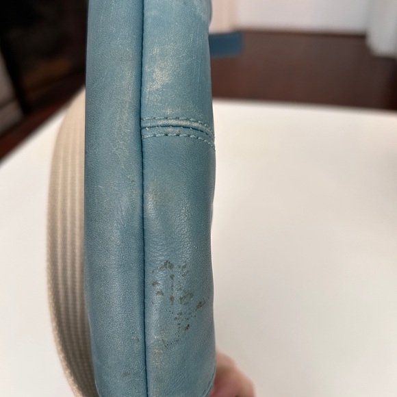 Vintage Coach Turquoise Leather Over the Shoulder Purse - Picture 10 of 11